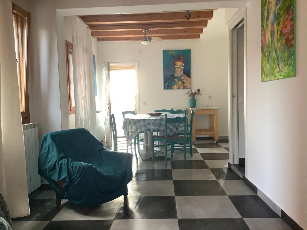 Night Galleria Holiday Home - Bed & Art In Burano - The Pink House Ngoại thất bức ảnh