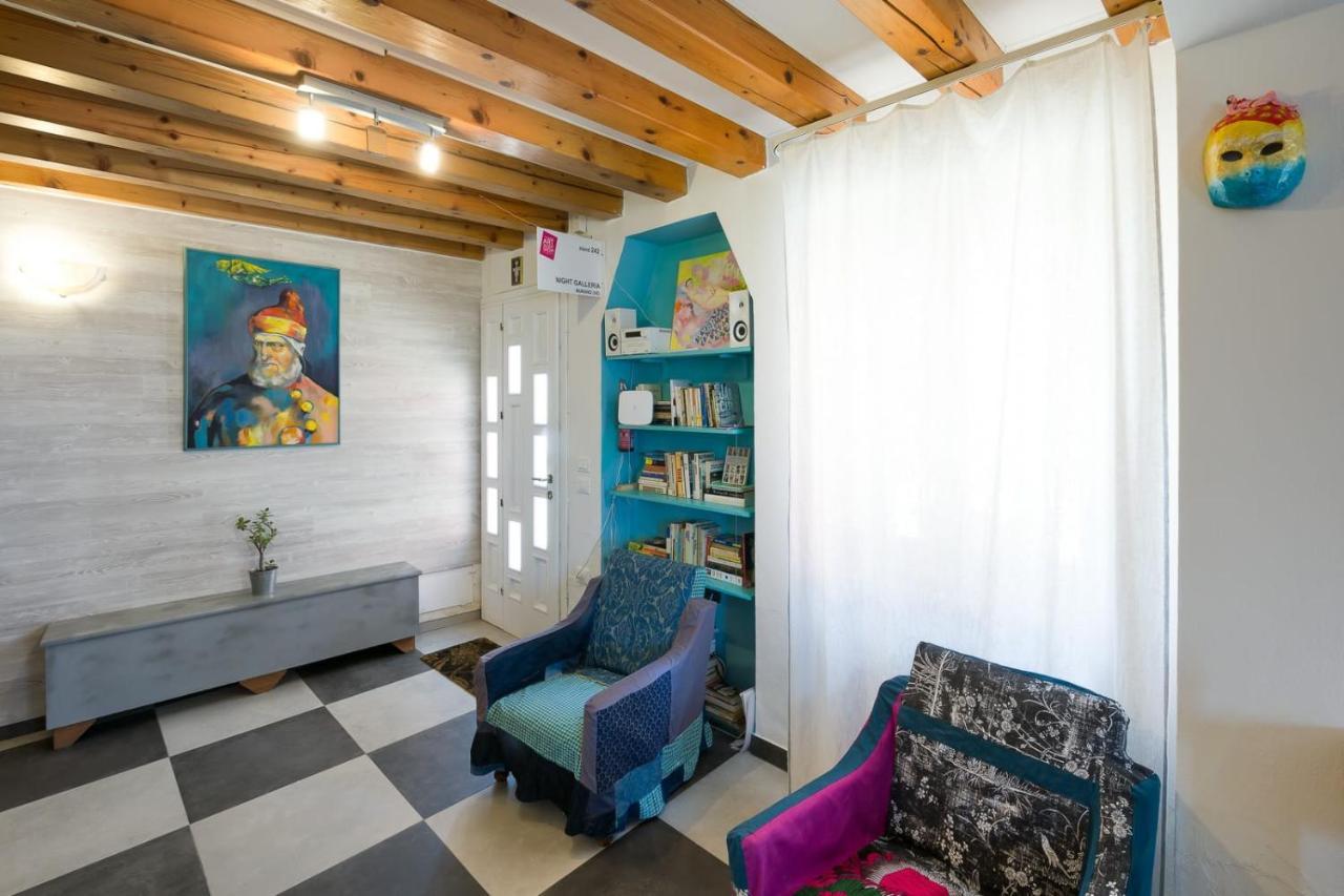 Night Galleria Holiday Home - Bed & Art In Burano - The Pink House Ngoại thất bức ảnh