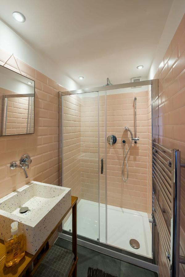 Night Galleria Holiday Home - Bed & Art In Burano - The Pink House Ngoại thất bức ảnh