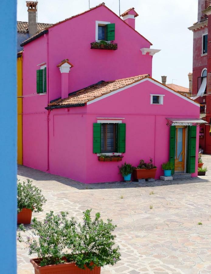 Night Galleria Holiday Home - Bed & Art In Burano - The Pink House Ngoại thất bức ảnh